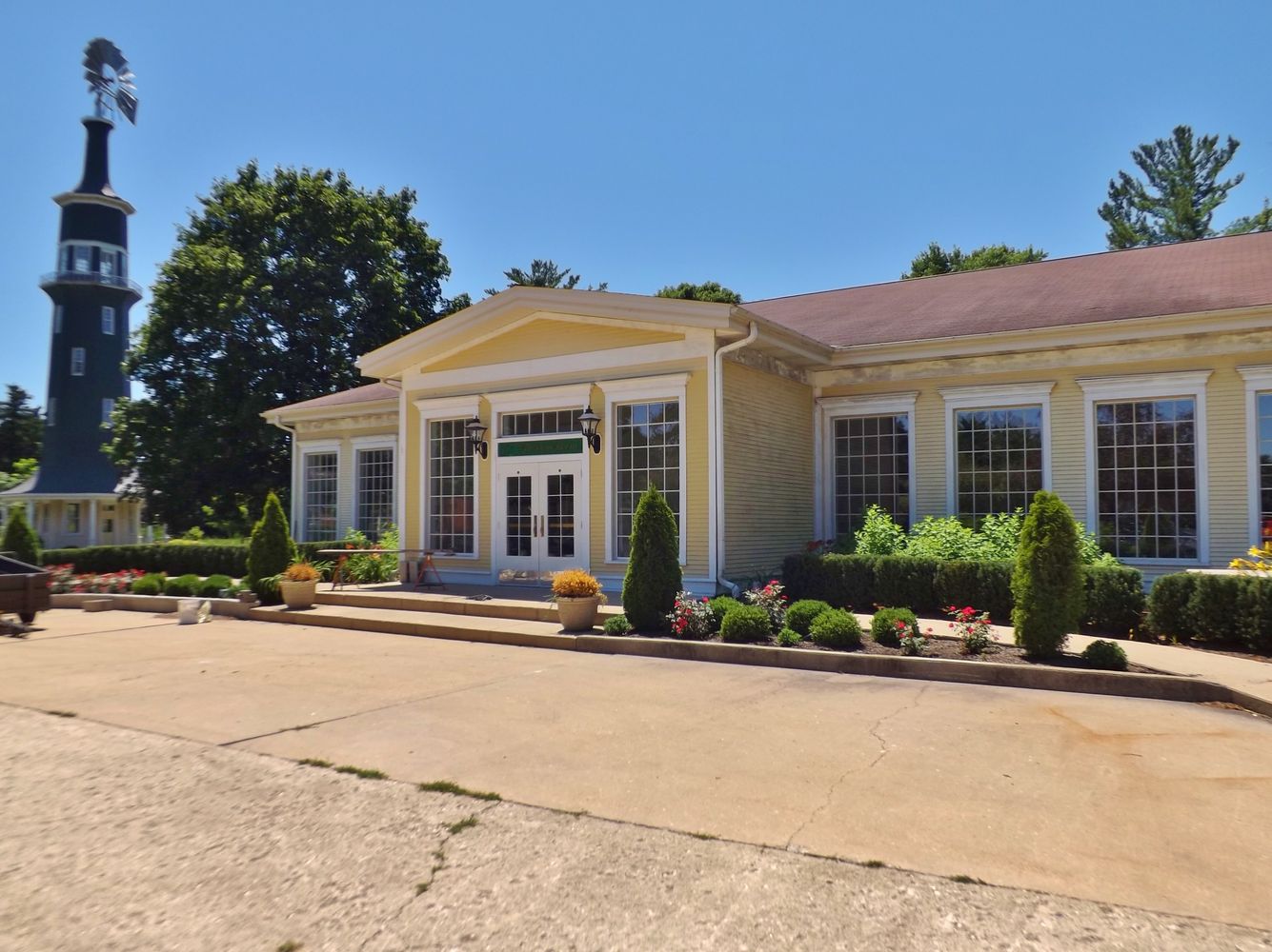 101 W South St, Dwight, IL 60420